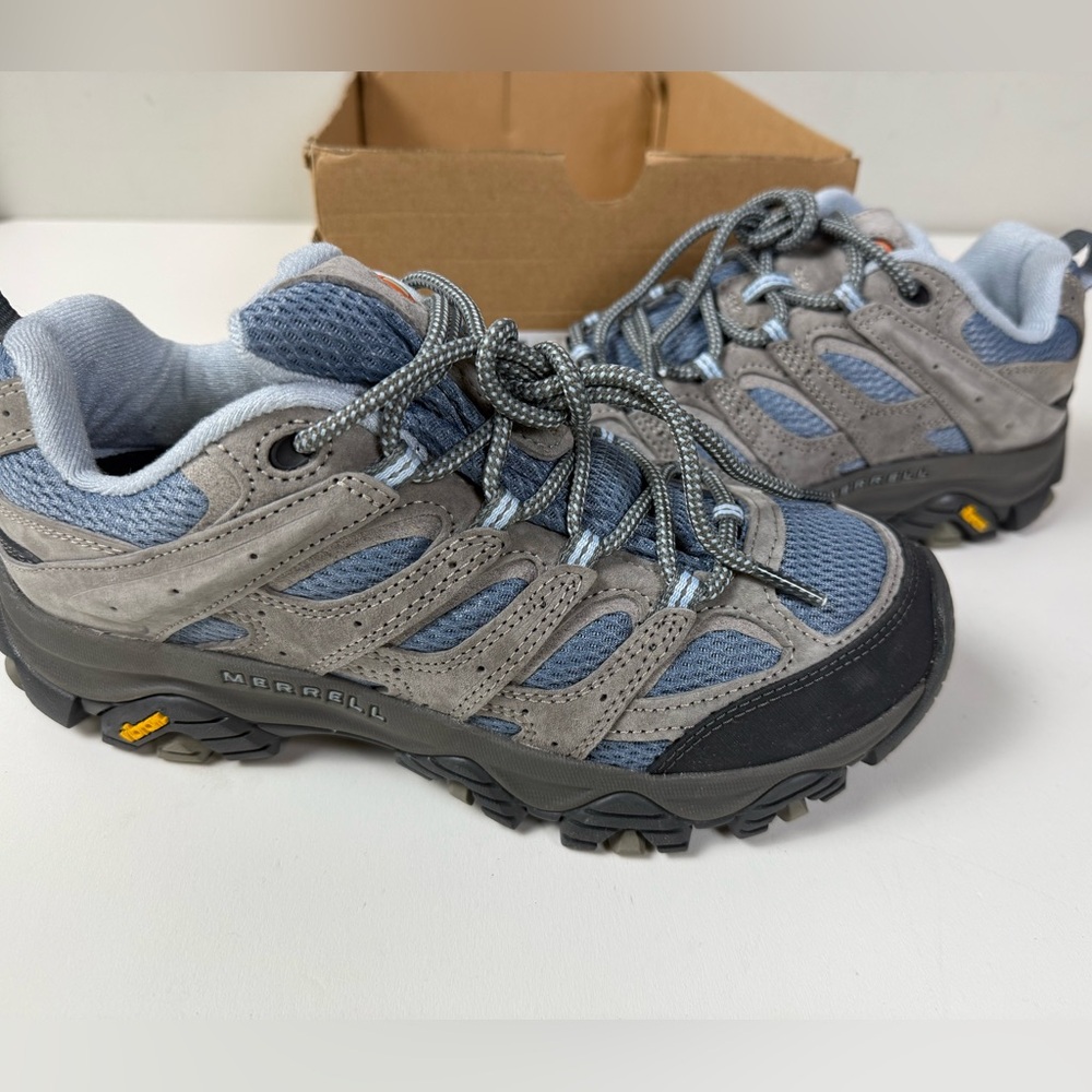 Merrell Moab 3 Women’s Hiking Shoes Boots Leather NIB New Leather / Mesh